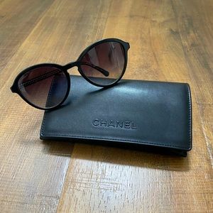 CHANEL Women’s Black Classic Round Sunglasses with gold detailing